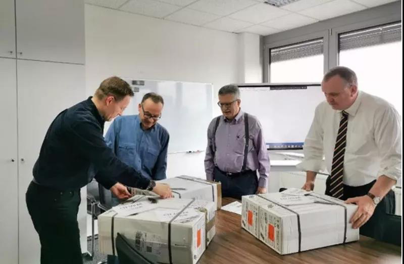 图片4.png 图片4.png